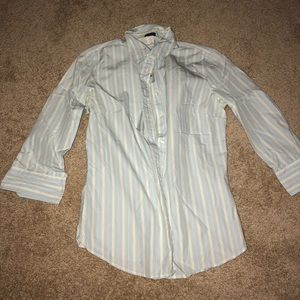 J CREW WOMENS BUTTON UP SHIRT